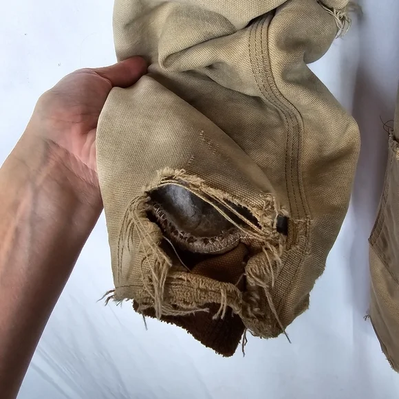 Vintage Carhartt Thrashed Worn In Faded Arctic Duck Canvas Chore Coat - Picture 5 of 16